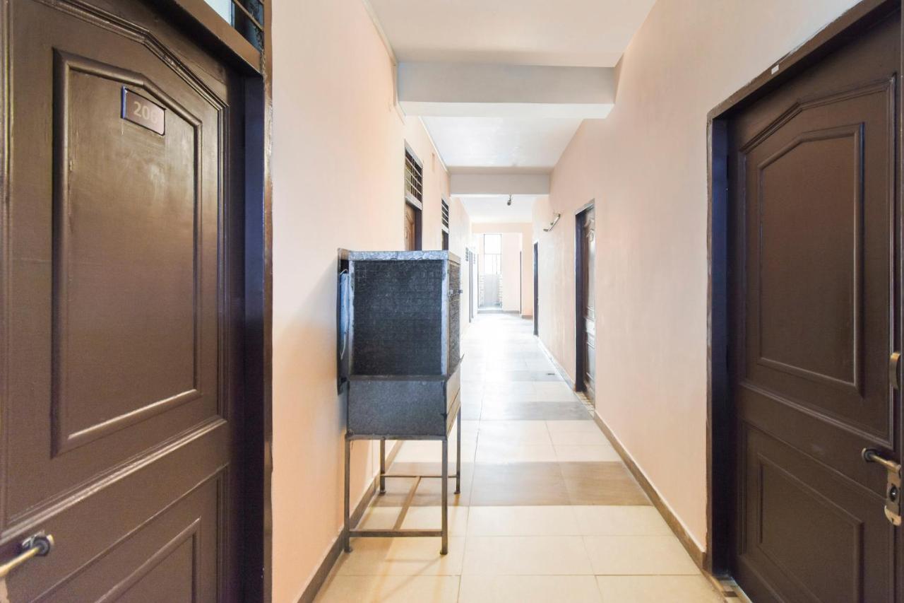 Spot On 70295 Sky Inn Jalandhar Exterior foto