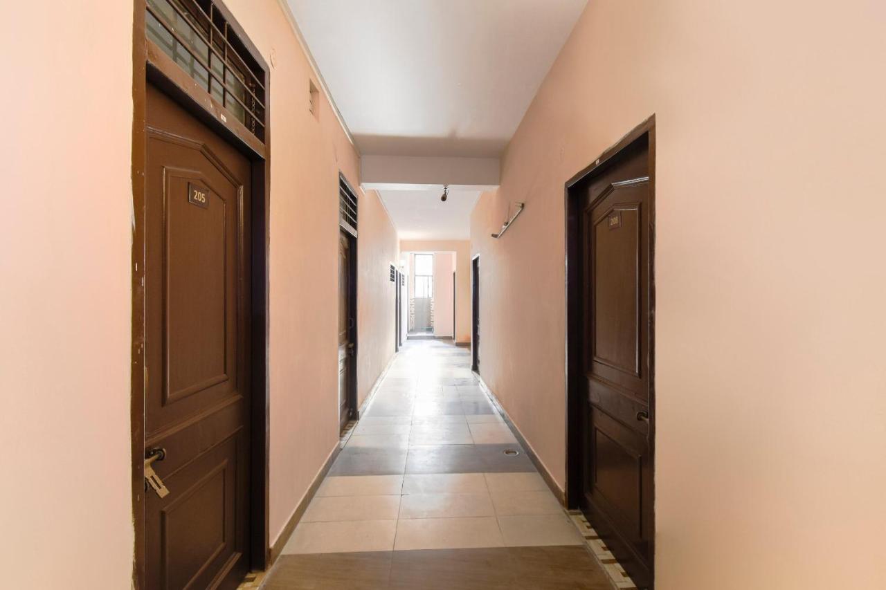Spot On 70295 Sky Inn Jalandhar Exterior foto